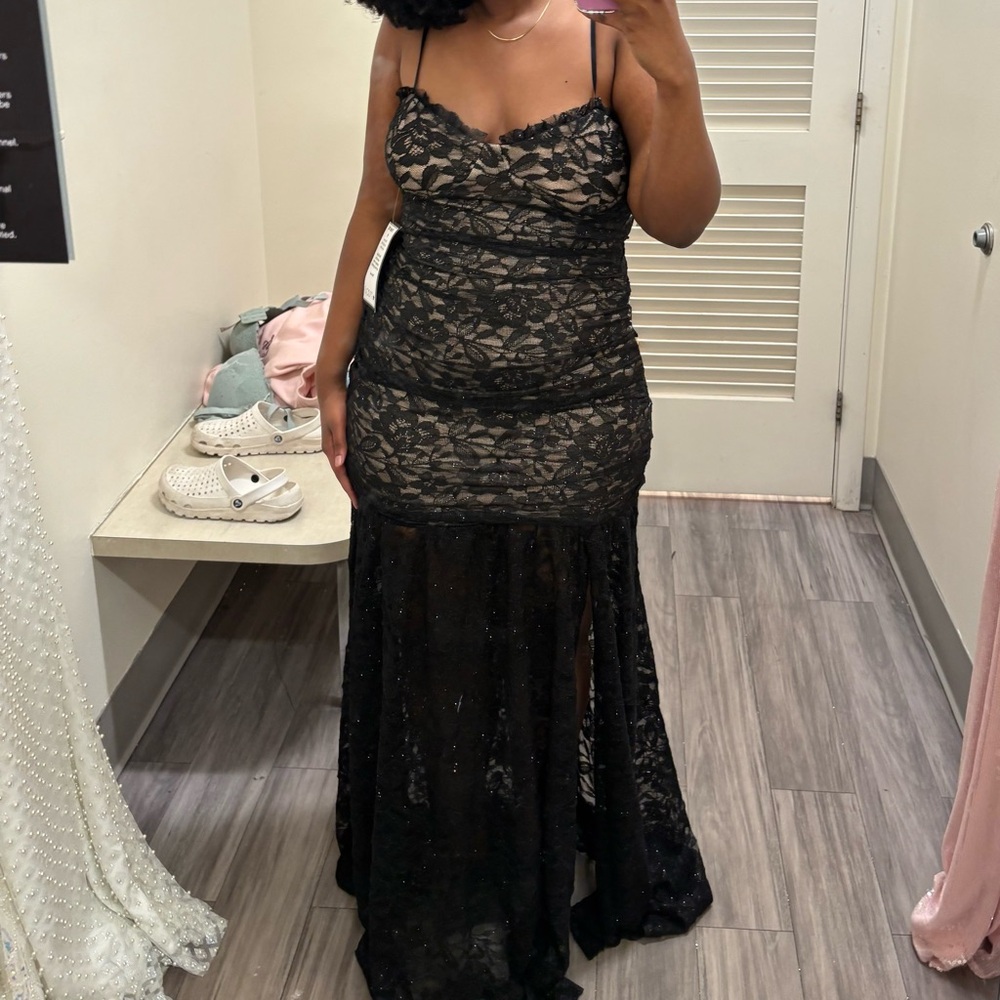 Emerald Sundae Black Lace Maxi Dress